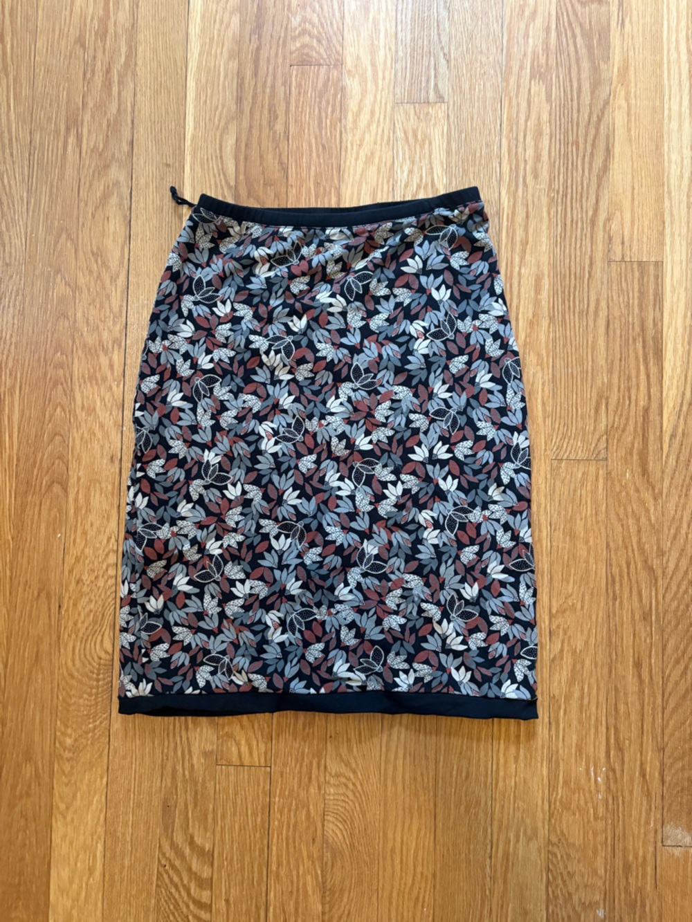 Reversible Gudrun Sjoden Floral Leaf Print Midi Skirt in Black, Rust & Sage